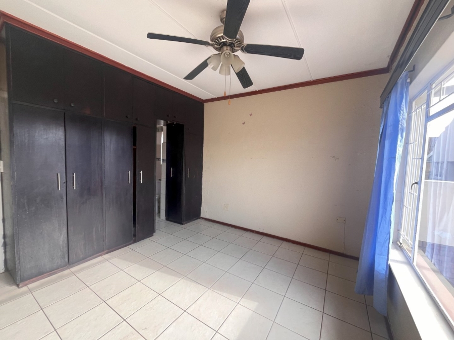 4 Bedroom Property for Sale in Pellissier Free State